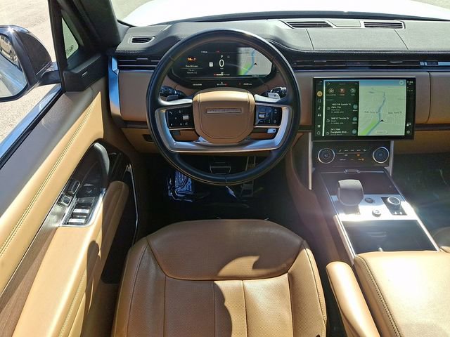 Used 2023 Land Rover Range Rover Long Wheelbase SE AWD/4WD image 13