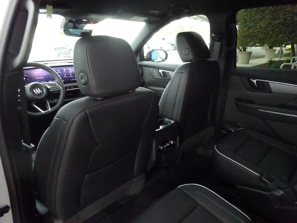 New 2026 Buick Enclave Sport Touring w/ Power Package FWD image 18