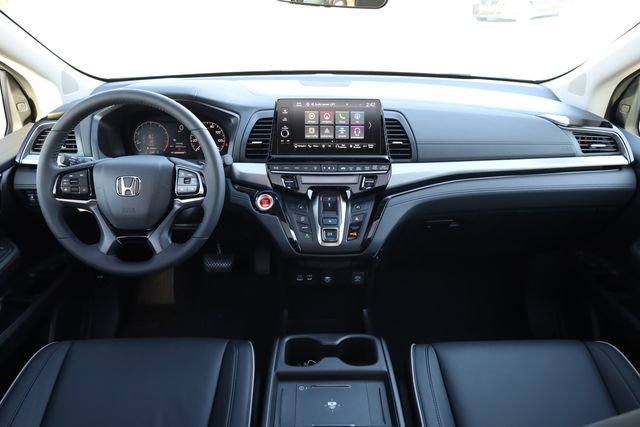 New 2026 Honda Odyssey Touring image 13