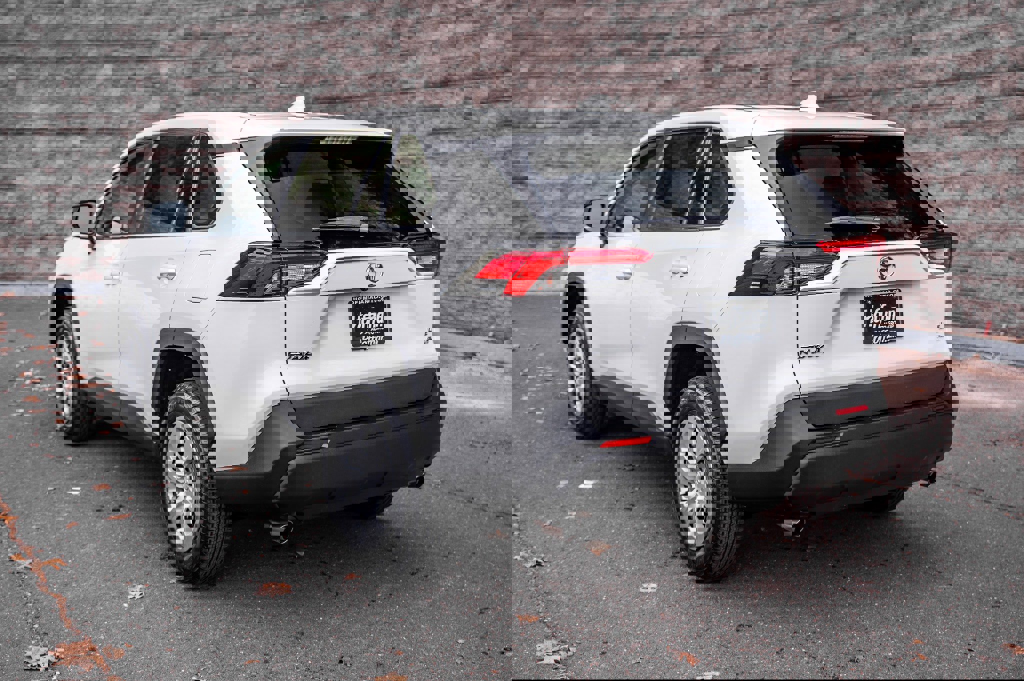 Used 2024 Toyota RAV4 LE image 9