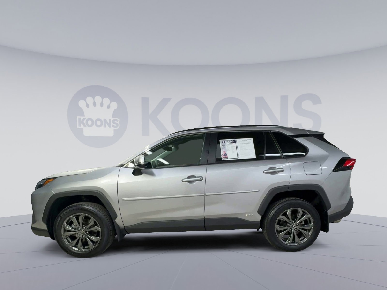 Used 2023 Toyota RAV4 XLE Premium AWD/4WD image 7