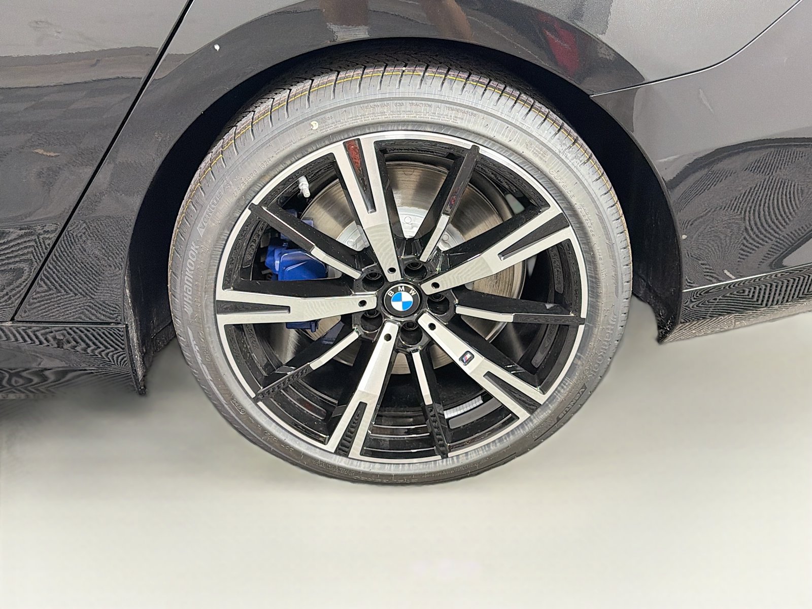 New 2027 BMW 550e xDrive AWD/4WD image 34