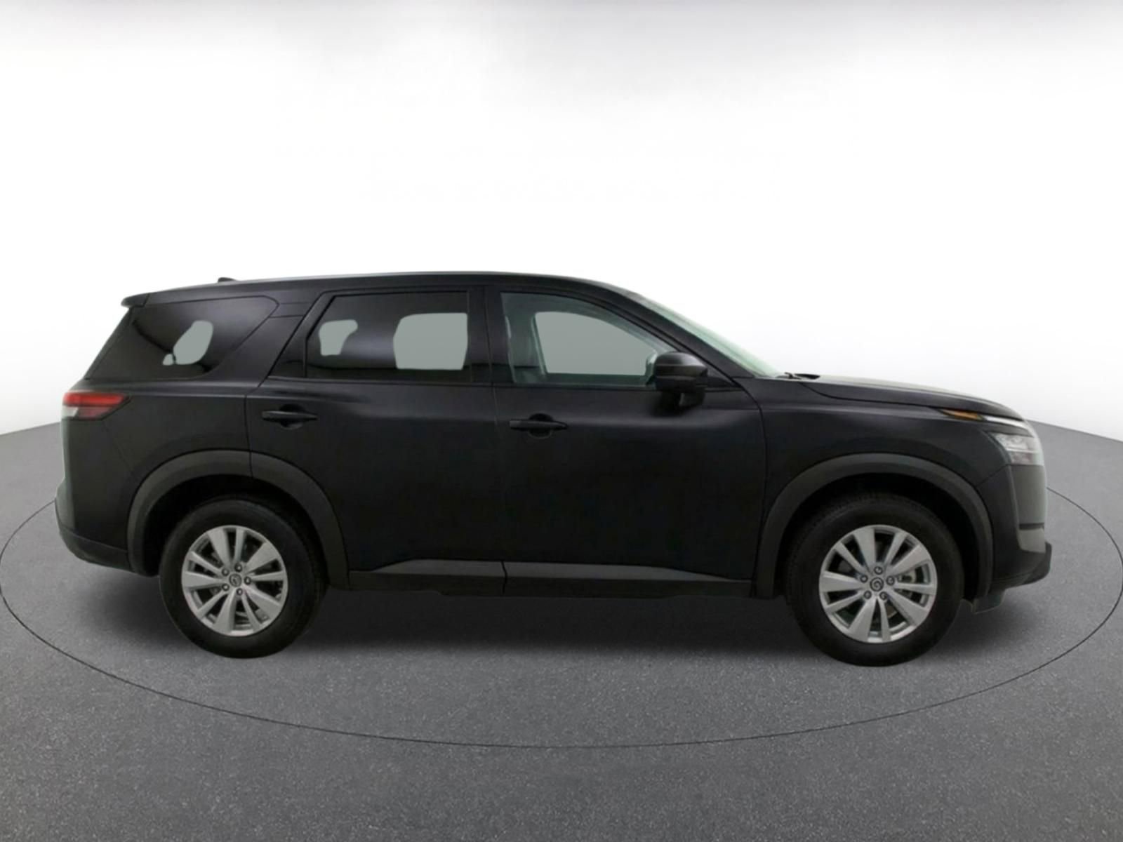 Used 2025 Nissan Pathfinder SV FWD image 11