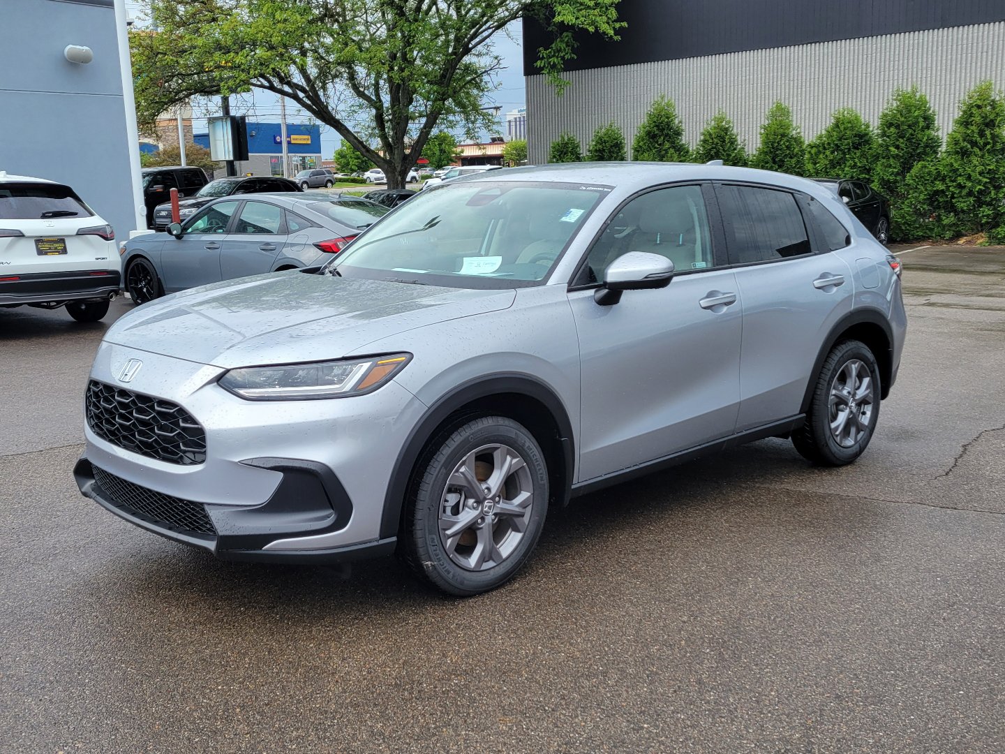 Certified 2026 Honda HR-V LX image 2