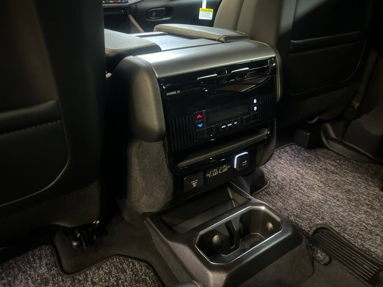 New 2026 Jeep Grand Wagoneer L 4WD image 15