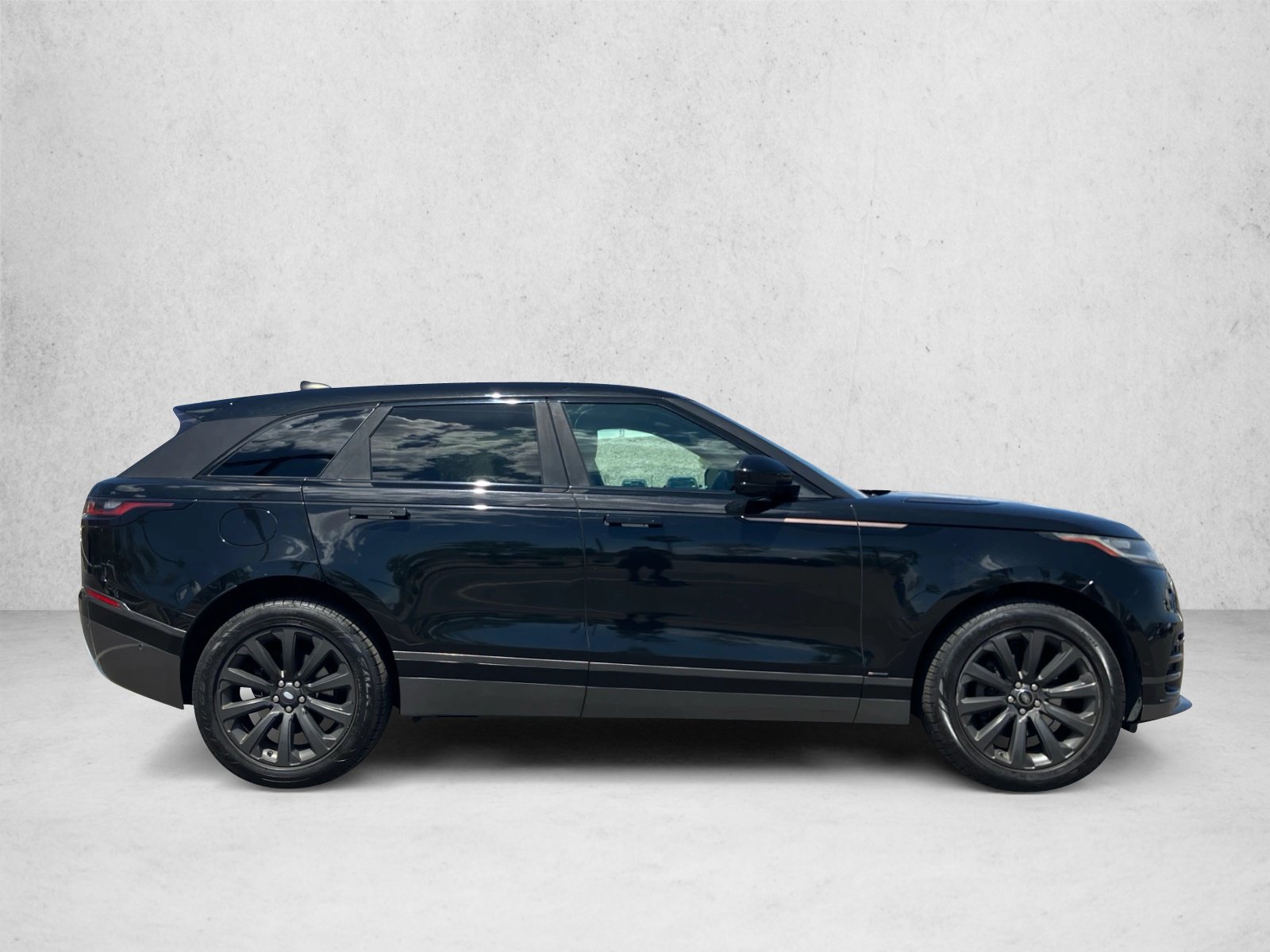 Used 2018 Land Rover Range Rover Velar R-Dynamic SE AWD/4WD video 4