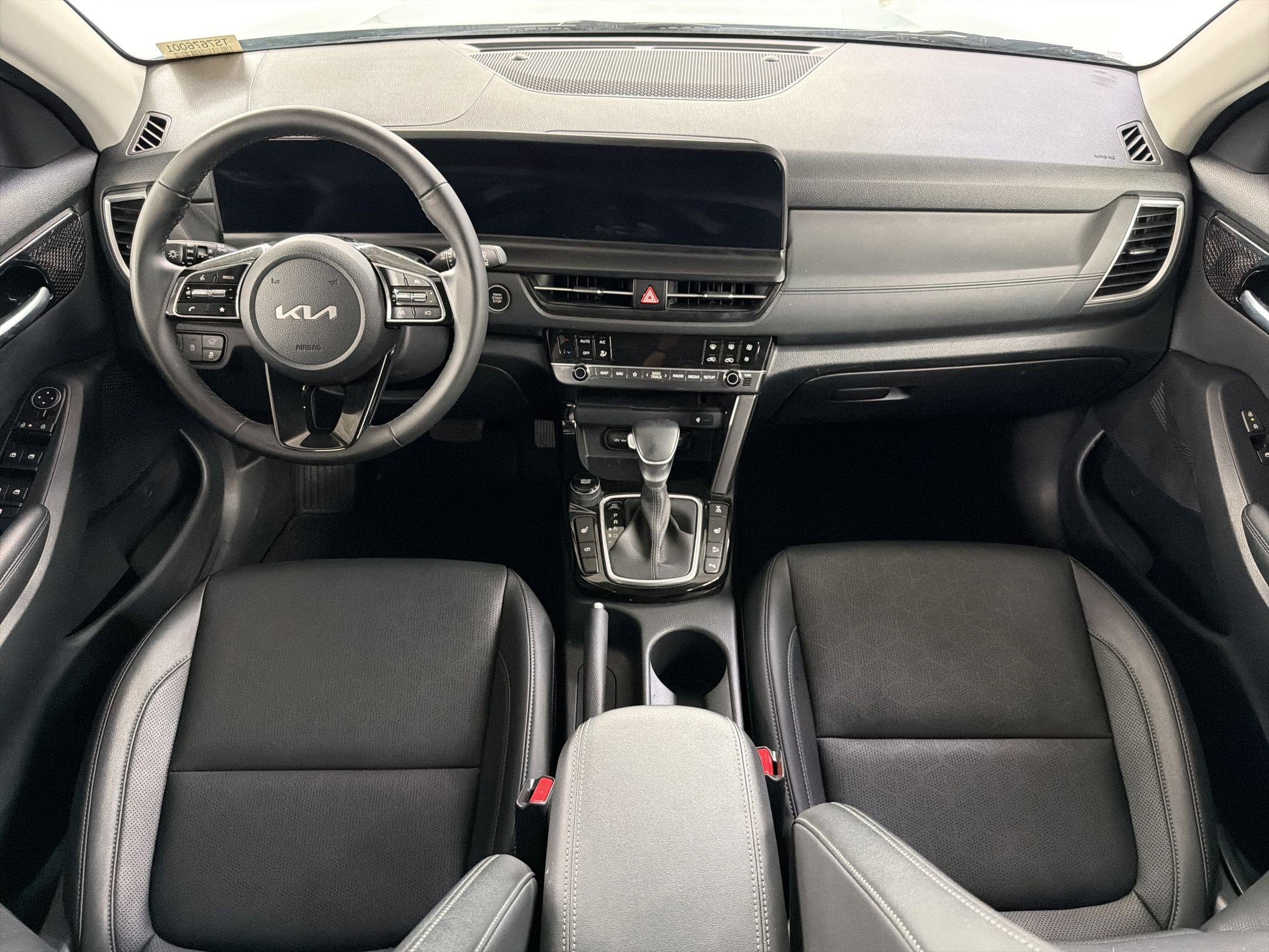 Used 2025 Kia Seltos EX w/ EX Sunroof Package AWD/4WD image 16