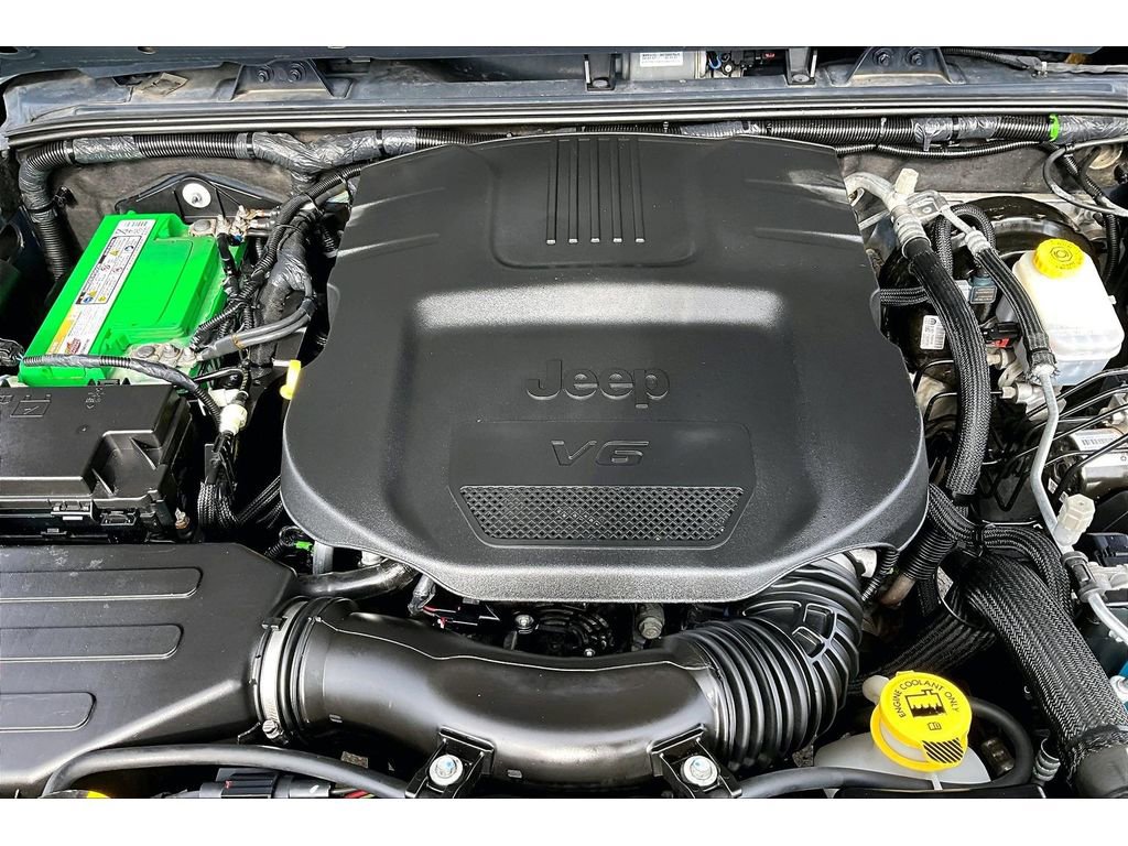 Used 2018 Jeep Wrangler Unlimited Sahara image 10