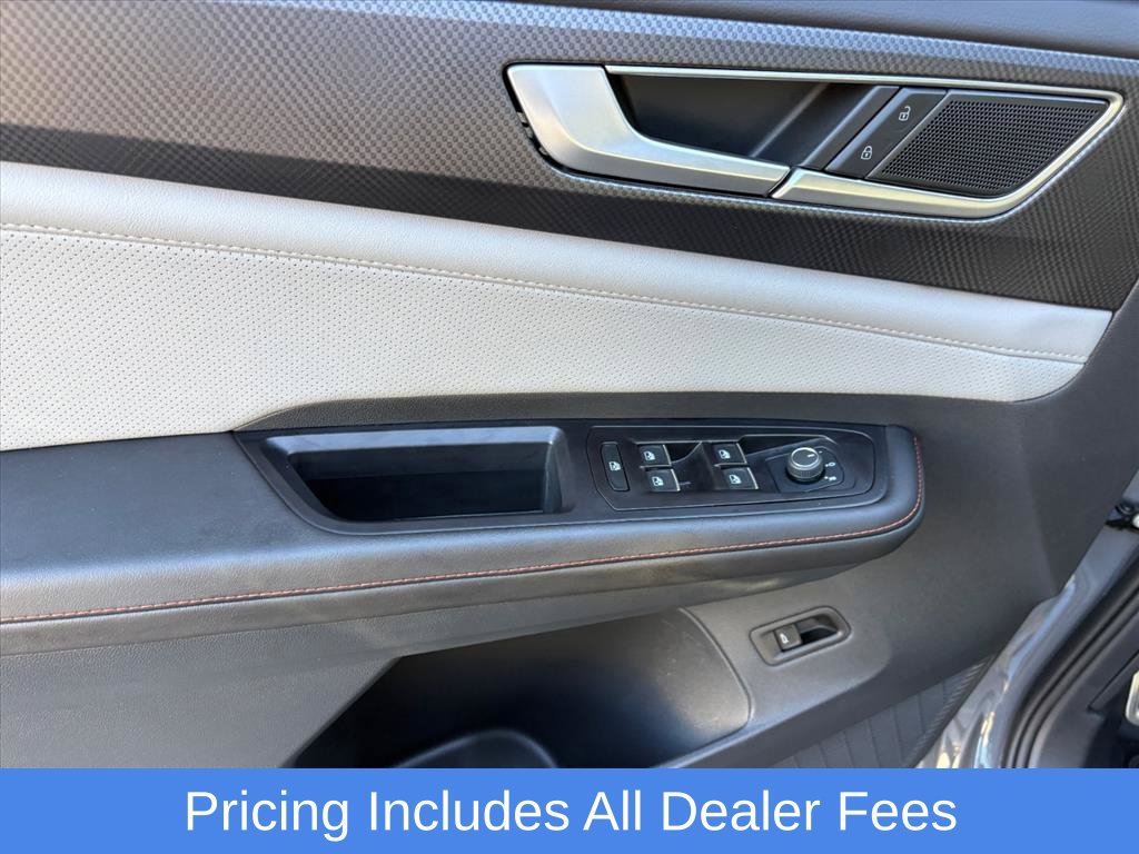 Used 2025 Volkswagen Atlas Peak Edition SE AWD/4WD image 22