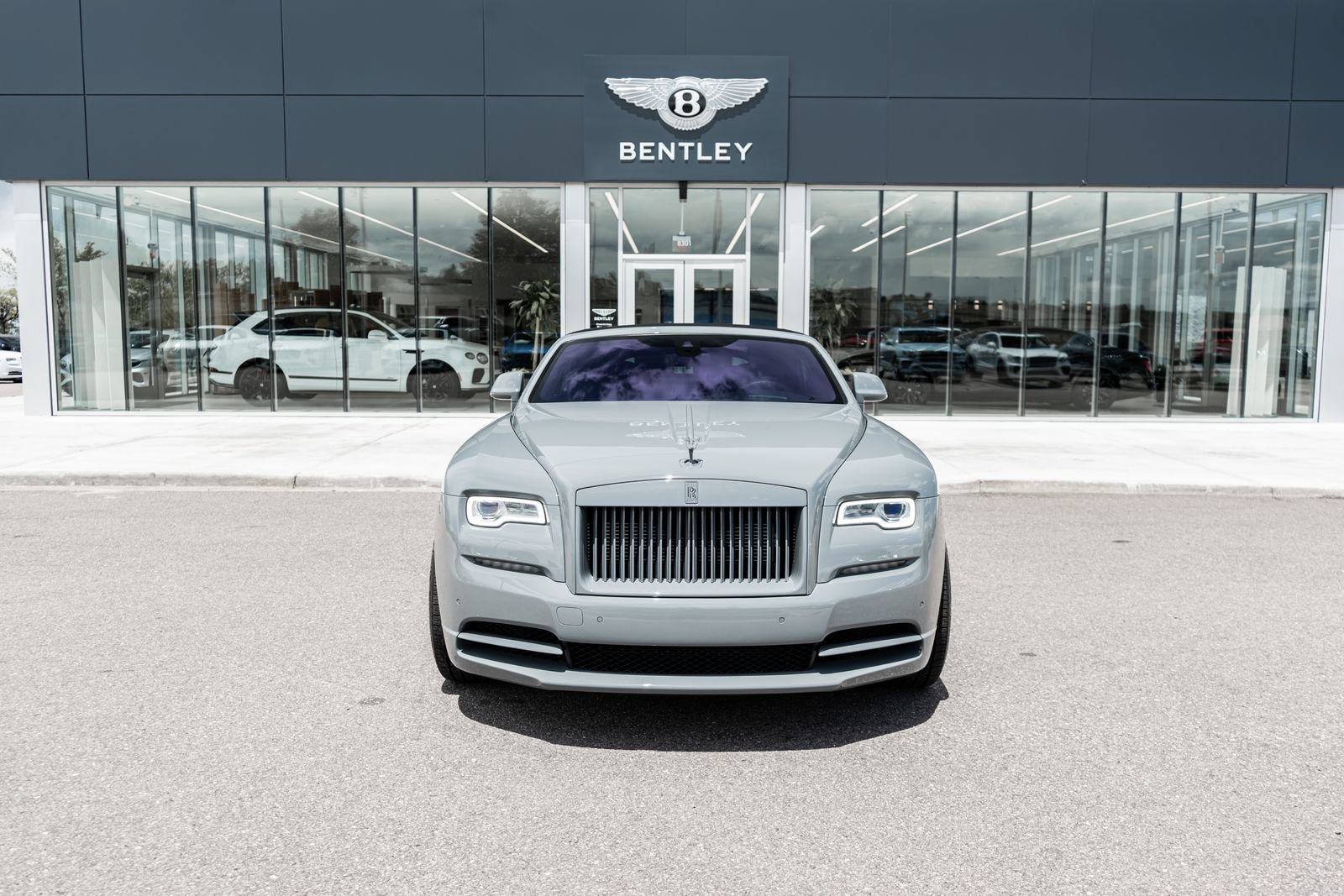Used 2020 Rolls-Royce Dawn RWD image 21