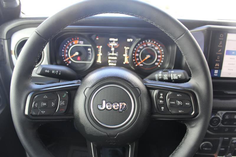 Used 2025 Jeep Wrangler Unlimited Sport image 23