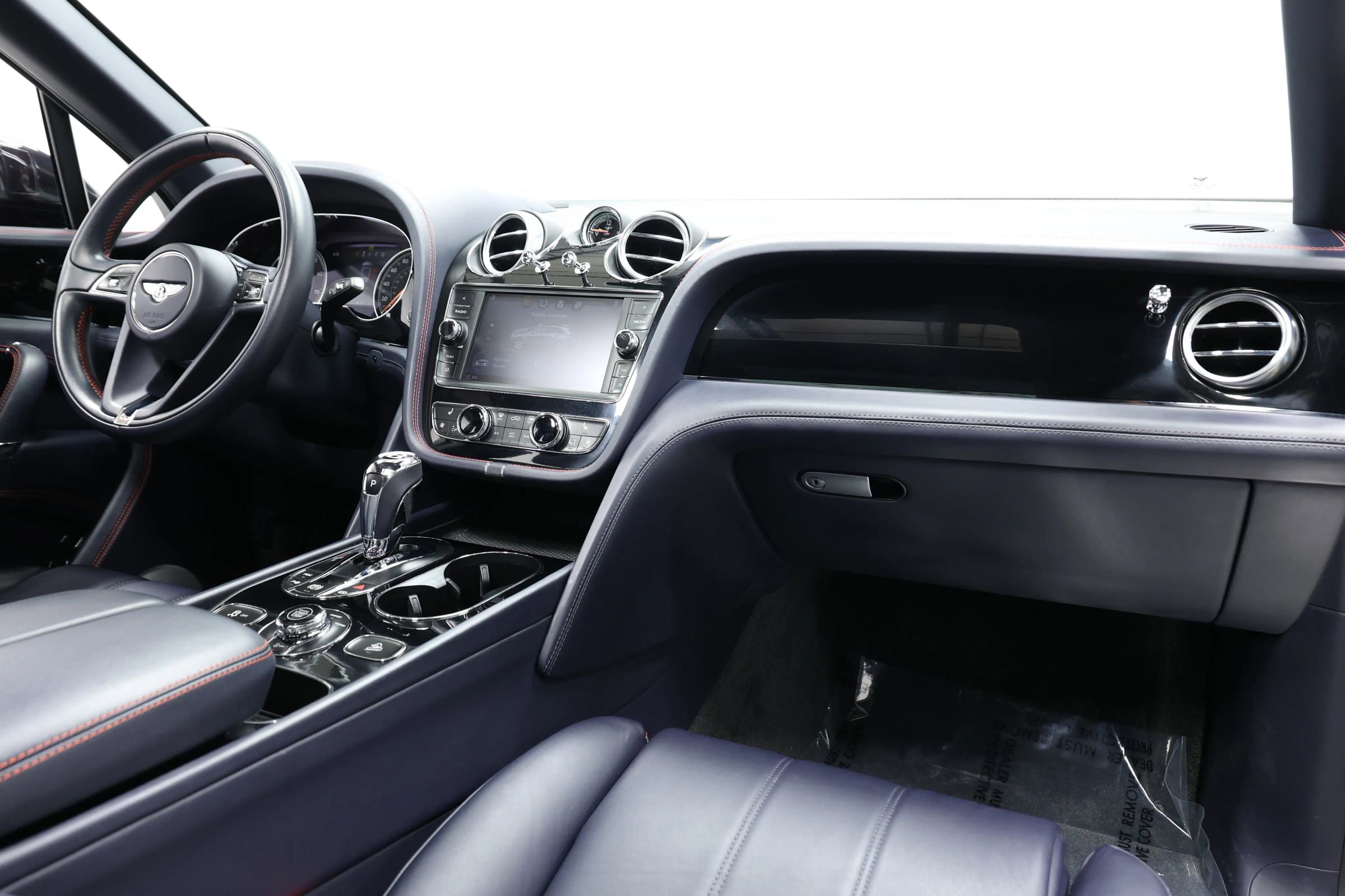 Used 2019 Bentley Bentayga AWD/4WD image 97