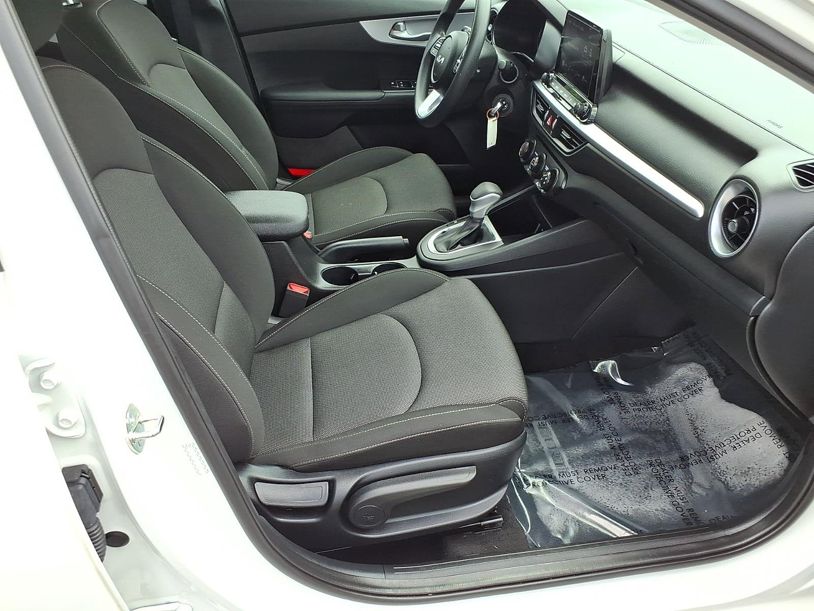 Used 2024 Kia Forte LXS FWD image 7
