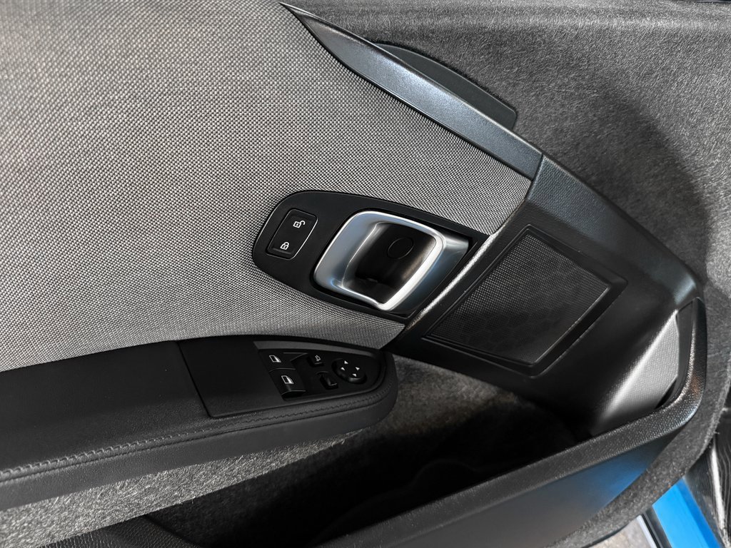 Used 2018 BMW i3 image 25