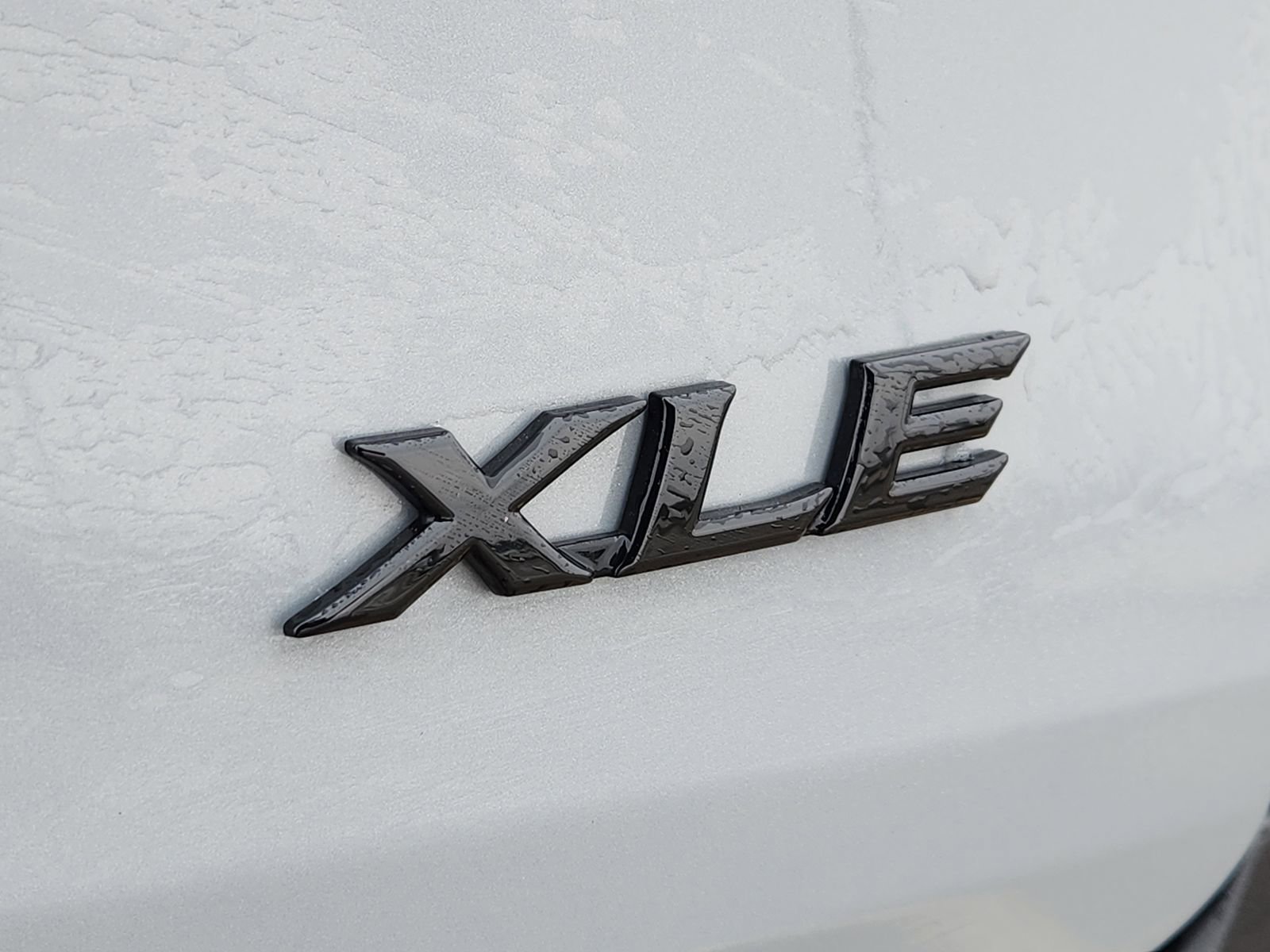 Used 2025 Toyota Sienna XLE Woodland Edition image 13