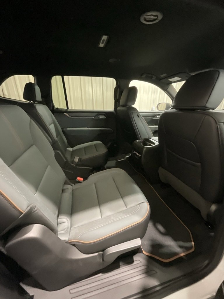 Used 2025 GMC Acadia AT4 image 14