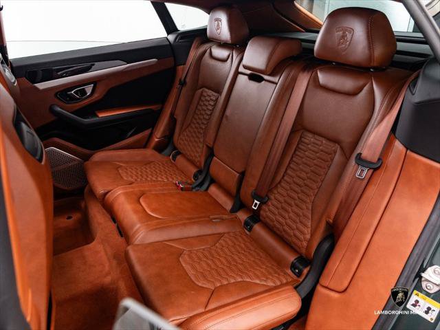 Used 2021 Lamborghini Urus AWD/4WD image 46