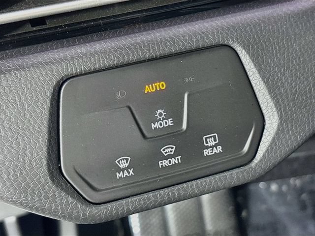 Used 2023 Volkswagen ID.4 Pro AWD/4WD image 11