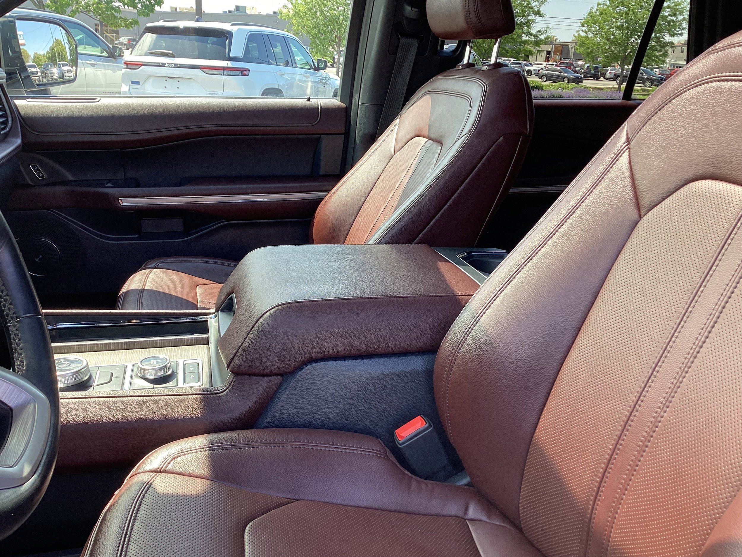 Used 2023 Ford Expedition Max Limited AWD/4WD image 12