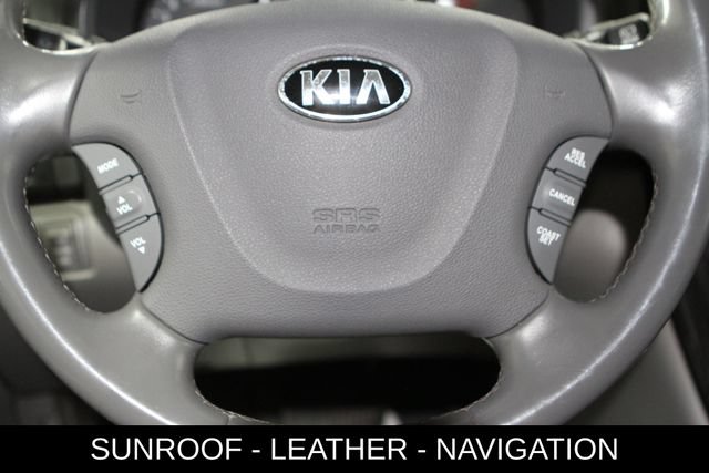 Used 2014 Kia Sedona EX w/ Navigation Package FWD image 16