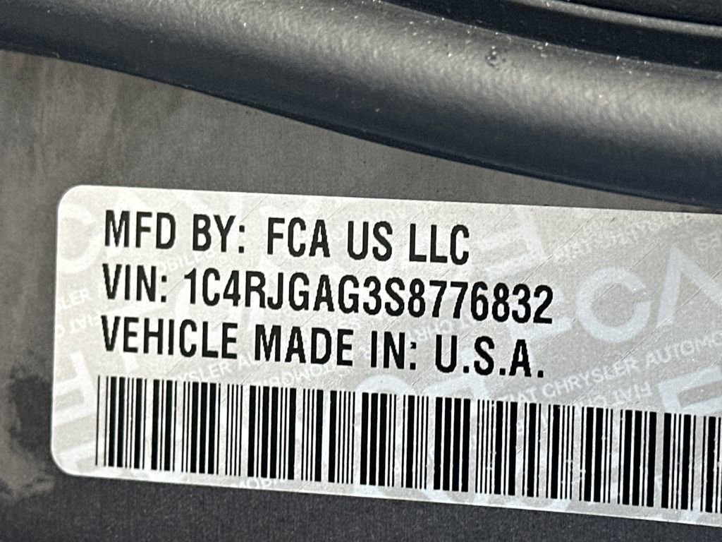 New 2025 Jeep Grand Cherokee Altitude image 32