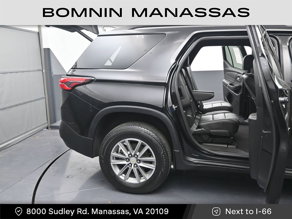 Used 2023 Chevrolet Traverse LT AWD/4WD image 10