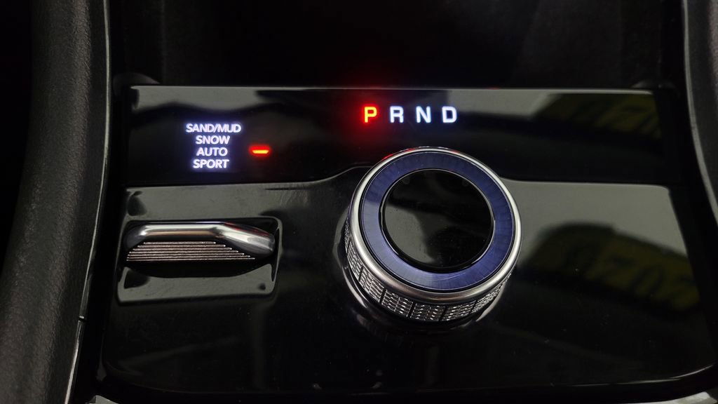 Used 2023 Jeep Grand Cherokee Limited w/ Black Appearance Package image 26