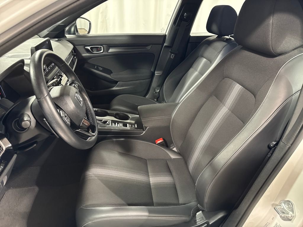Used 2023 Honda Civic Sport image 3