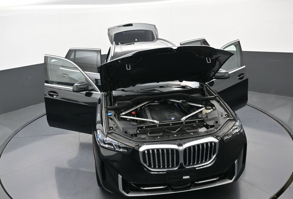 Used 2024 BMW X5 xDrive40i w/ Premium Package AWD/4WD image 39
