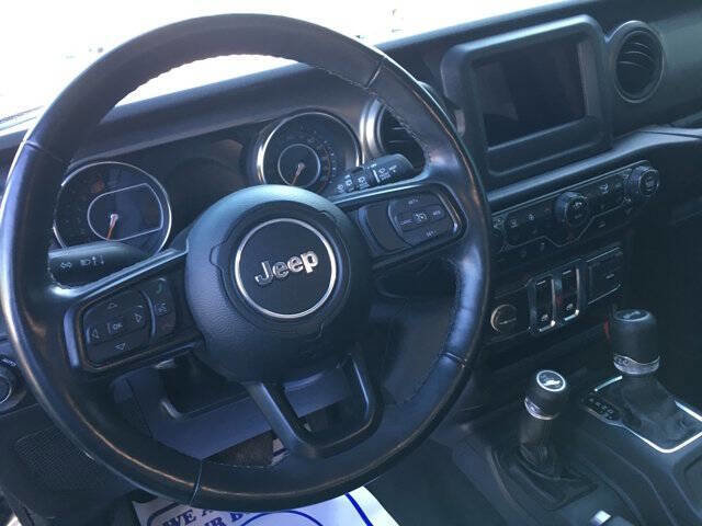 Used 2022 Jeep Wrangler Sport AWD/4WD image 10