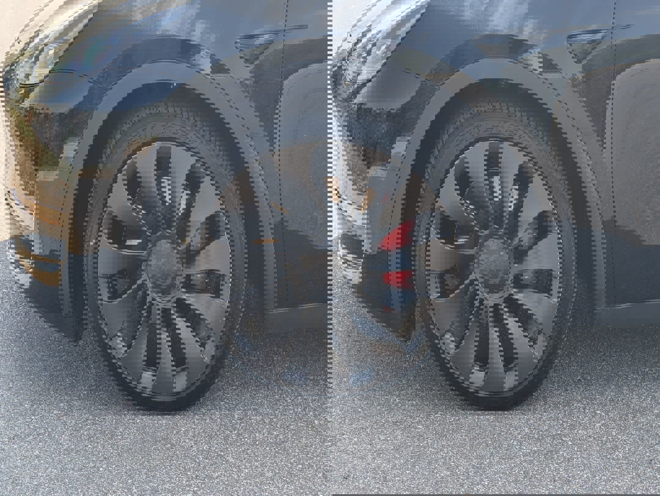 Used 2023 Tesla Model Y Performance image 29