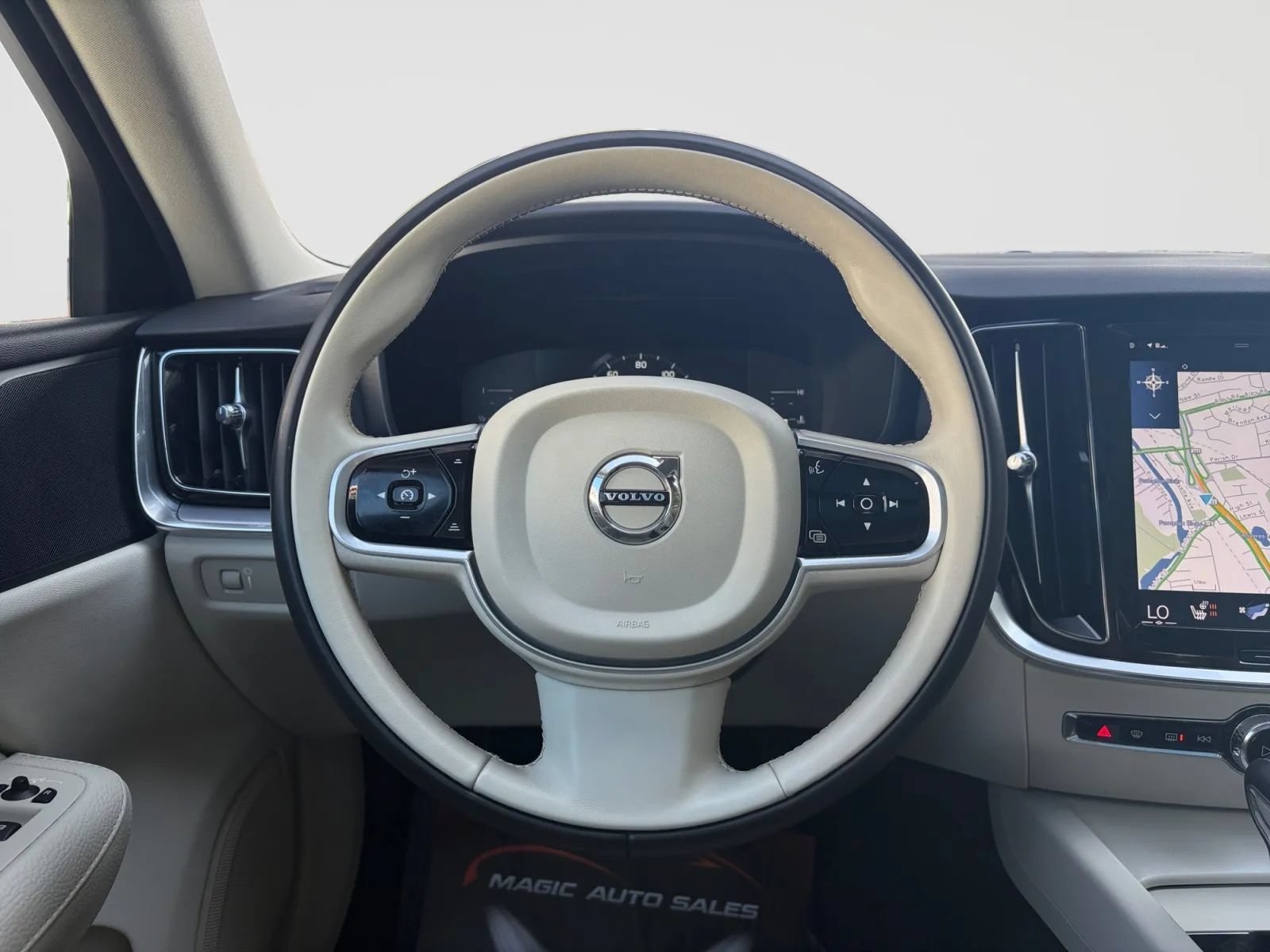 Used 2019 Volvo S60 T6 Momentum AWD/4WD image 28