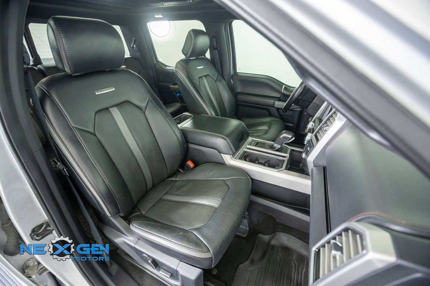 Used 2019 Ford F150 Platinum w/ Equipment Group 701A Luxury AWD/4WD image 48