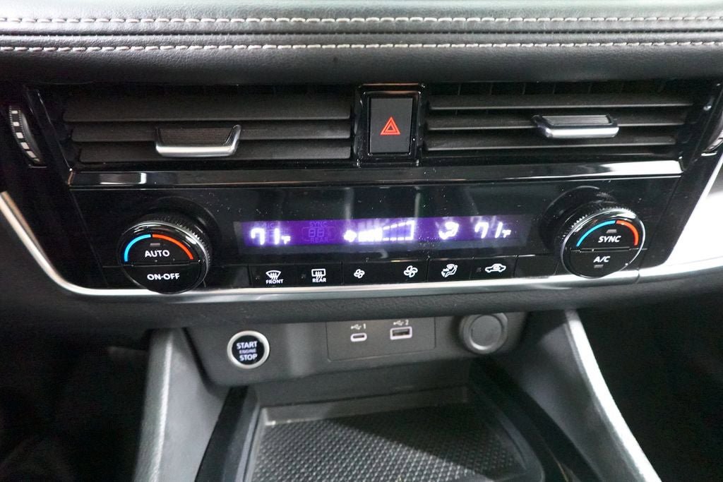 Used 2022 Nissan Rogue SV FWD image 19