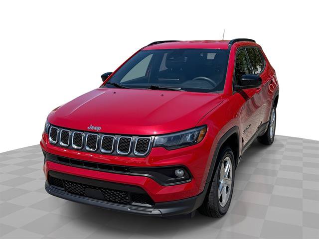 Used 2024 Jeep Compass Latitude