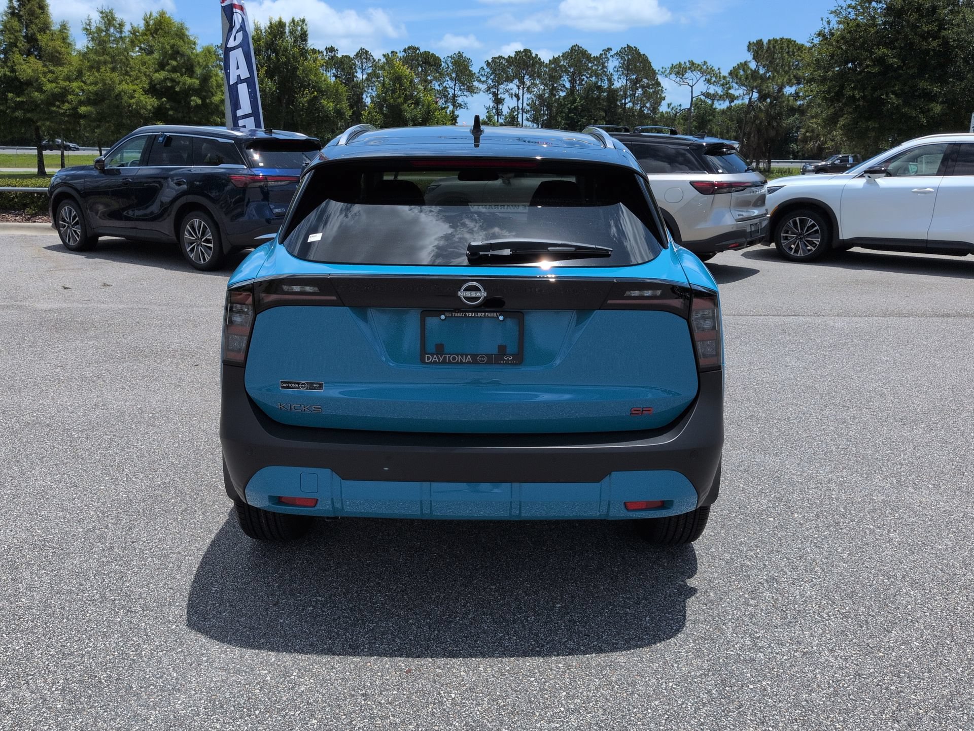New 2026 Nissan Kicks SR FWD image 6