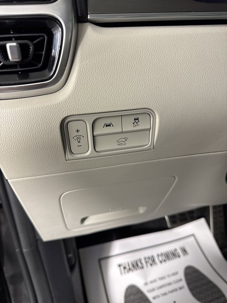 Used 2023 Kia Sorento SX Prestige w/ Panoramic Sunroof Package image 16