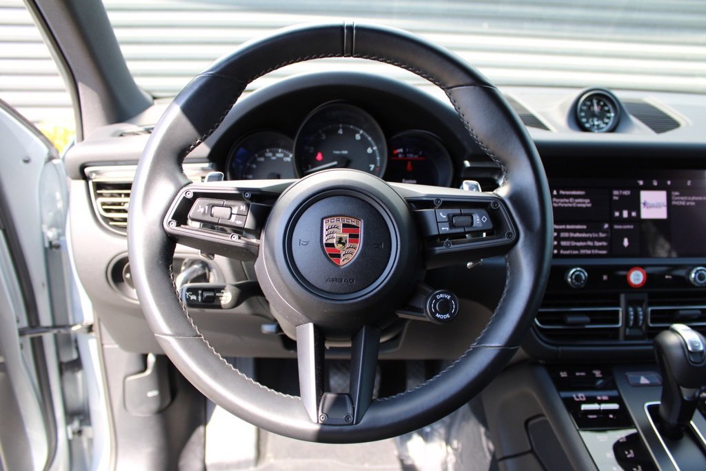 Used 2024 Porsche Macan image 24