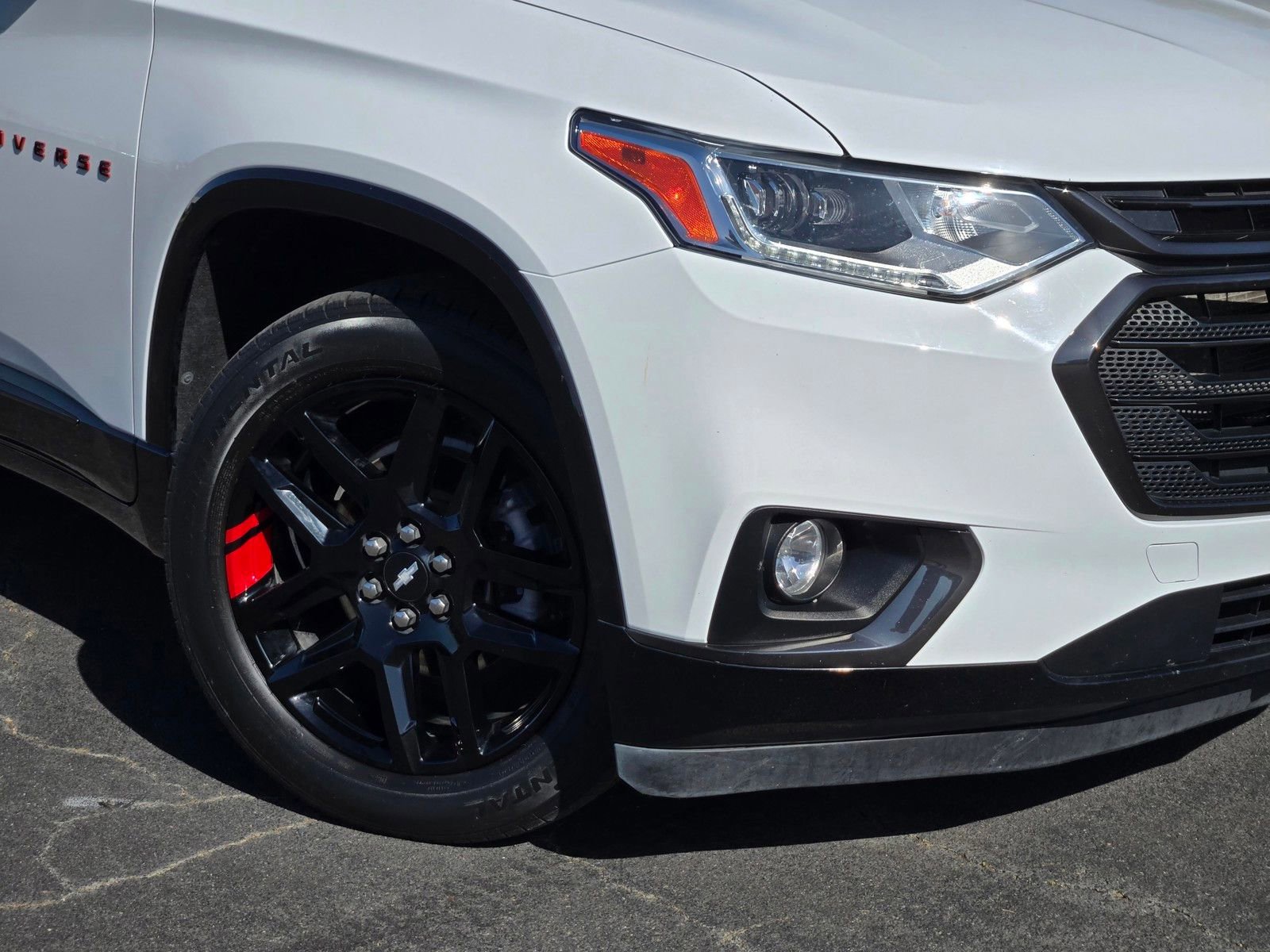 Used 2021 Chevrolet Traverse Premier w/ Redline Edition FWD image 9