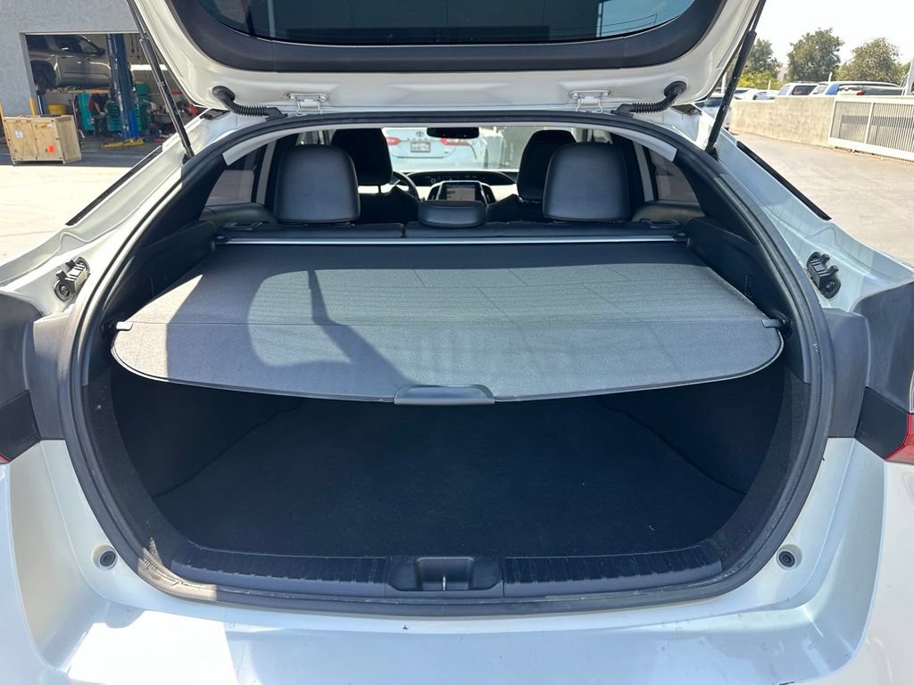 Certified 2020 Toyota Prius Limited w/ Premium Convenience Package FWD image 4