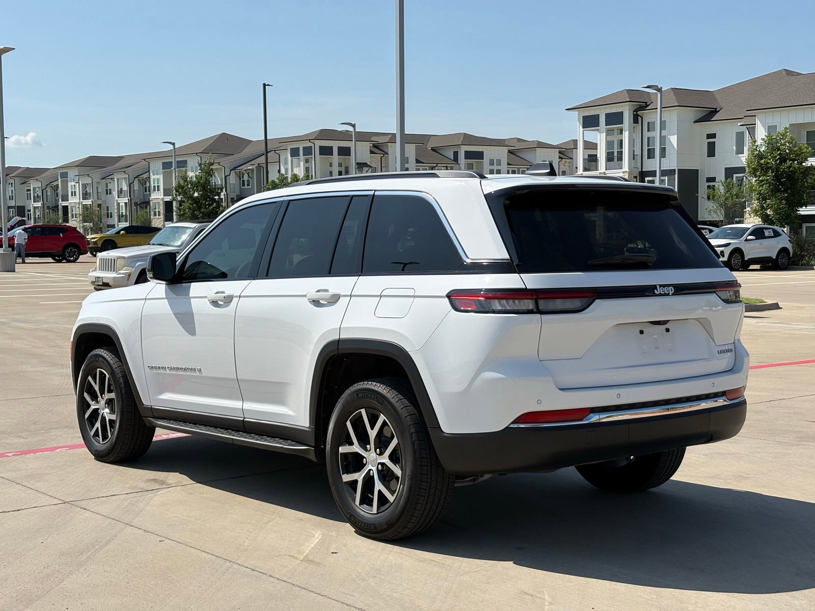 Used 2025 Jeep Grand Cherokee Limited RWD image 5