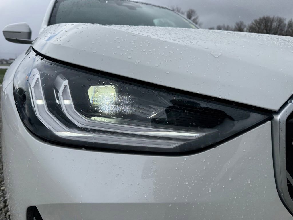 Used 2025 BMW X3 xDrive30i image 9