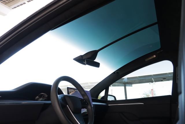 Used 2023 Tesla Model X Plaid image 22