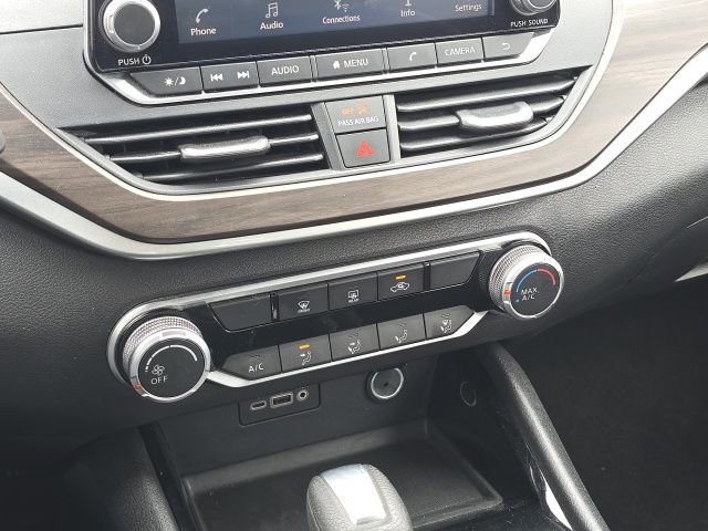 Used 2024 Nissan Altima 2.5 SV FWD image 22