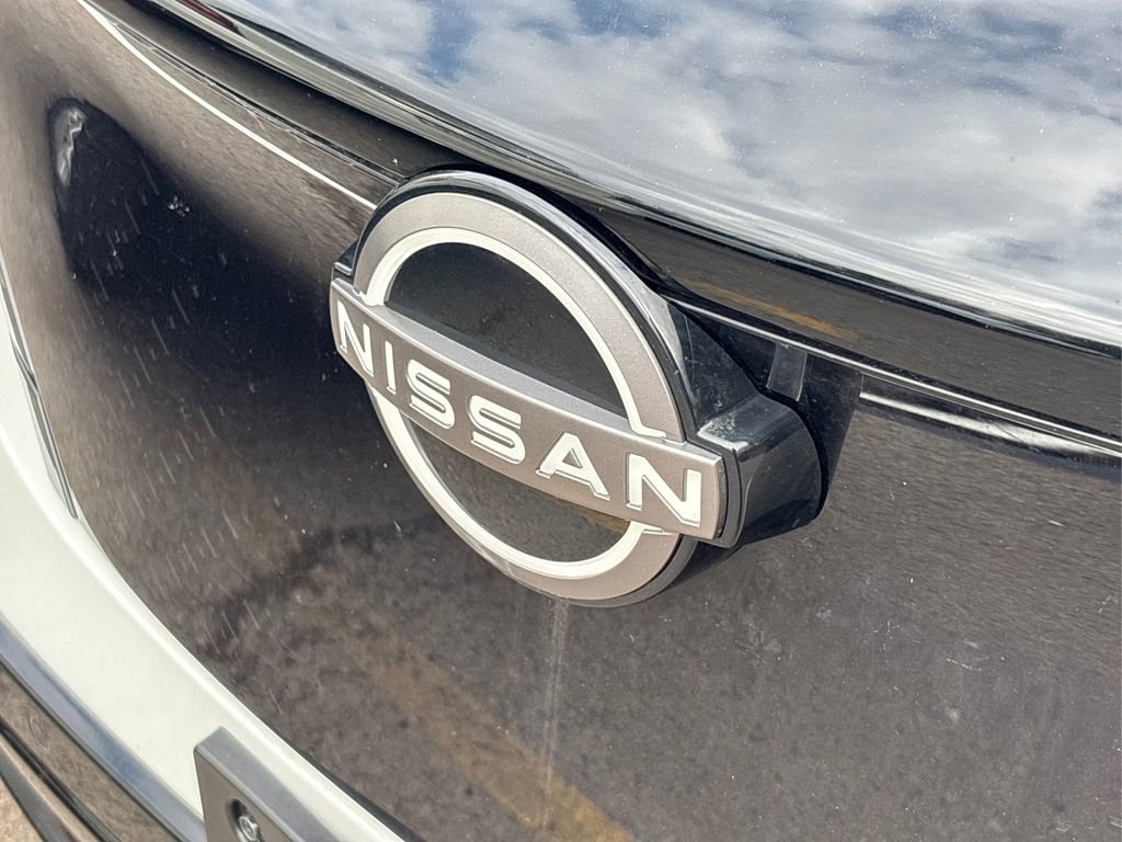 Used 2024 Nissan Ariya AWD image 14