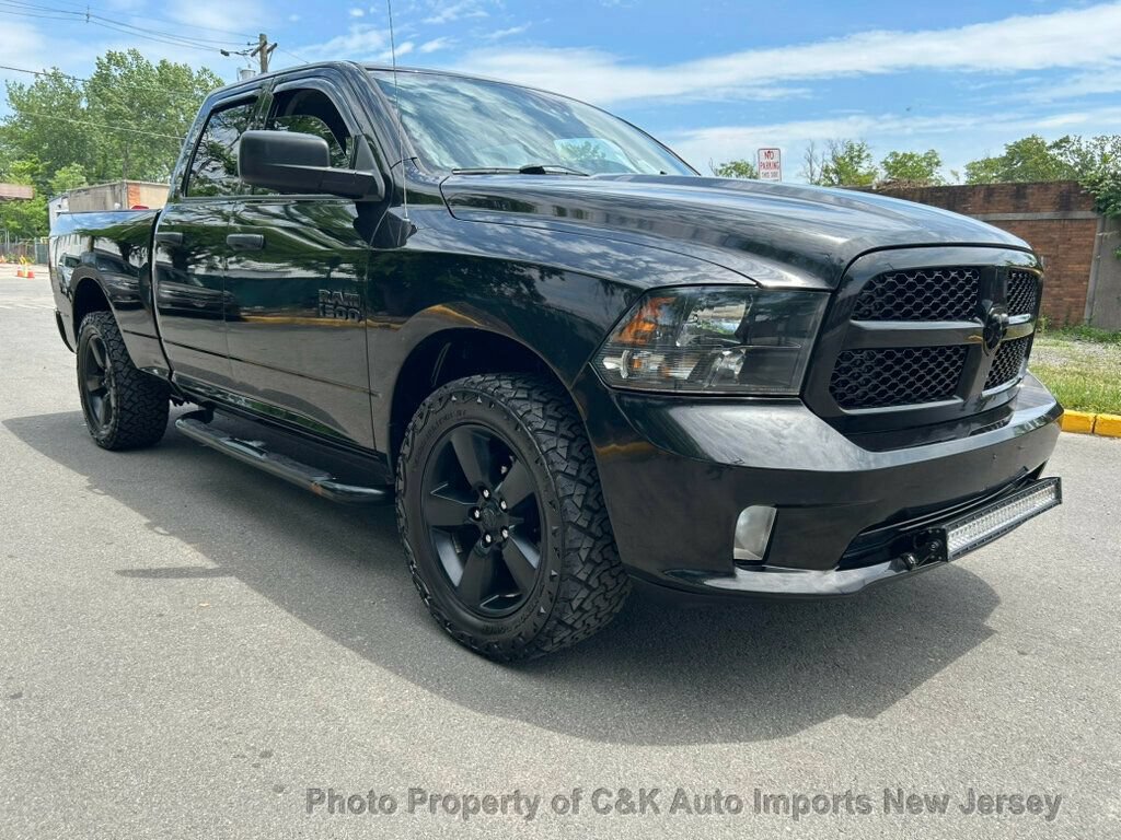 Used 2018 RAM 1500 Express w/ Black Ram 1500 Express Group AWD/4WD image 5
