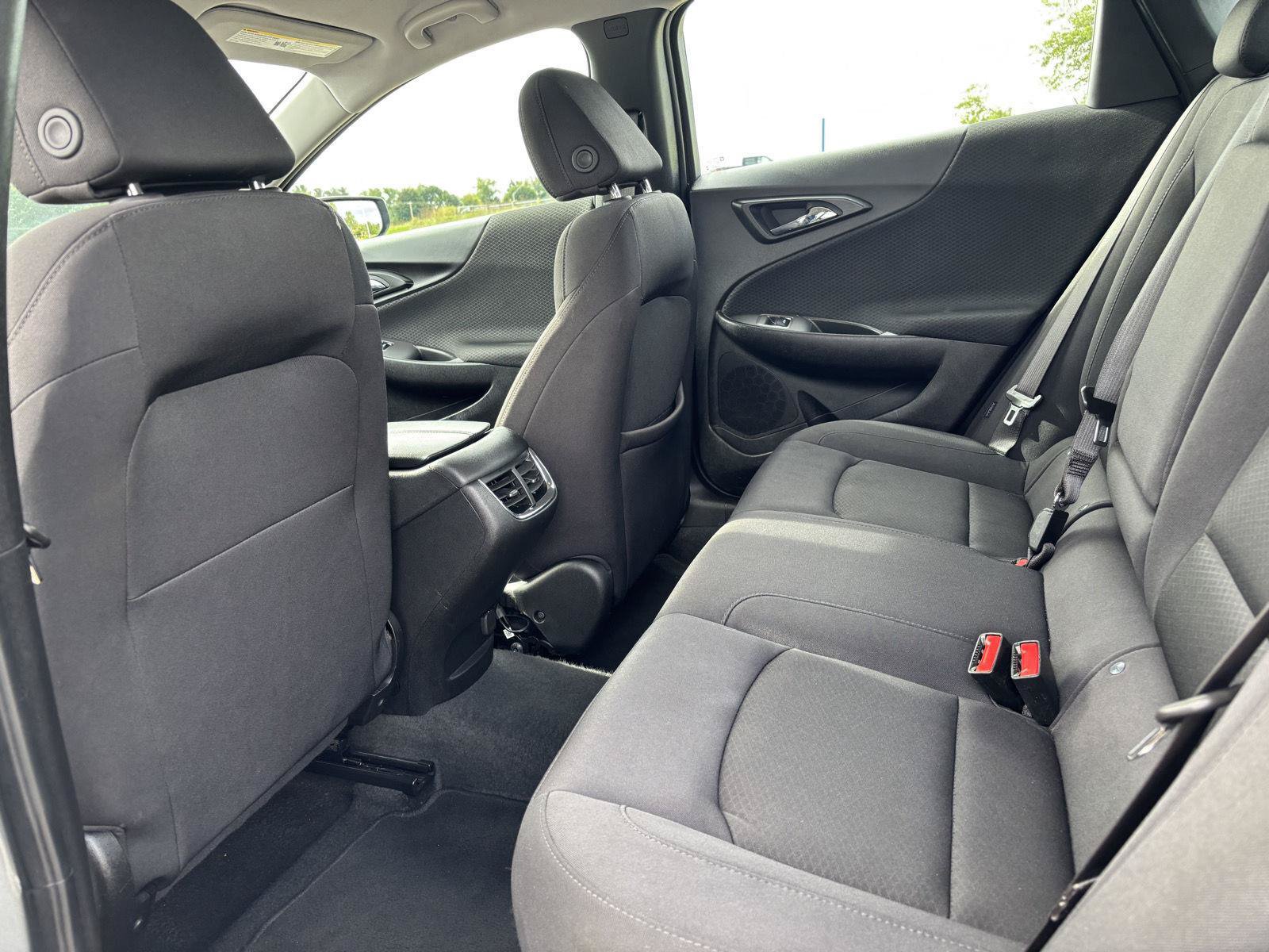 Used 2025 Chevrolet Malibu LT FWD image 17