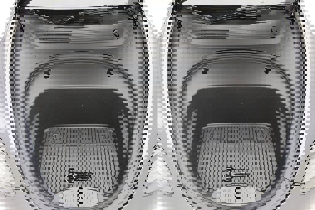 Used 2023 Tesla Model 3 Standard Range image 20