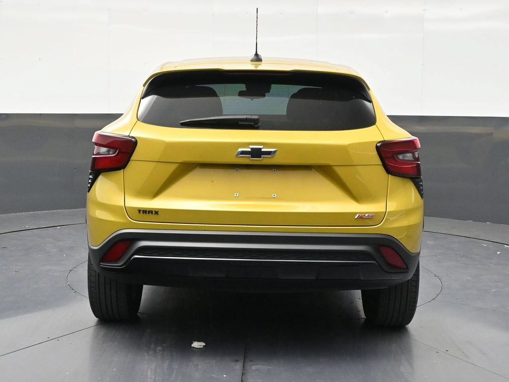Used 2024 Chevrolet Trax RS FWD image 4