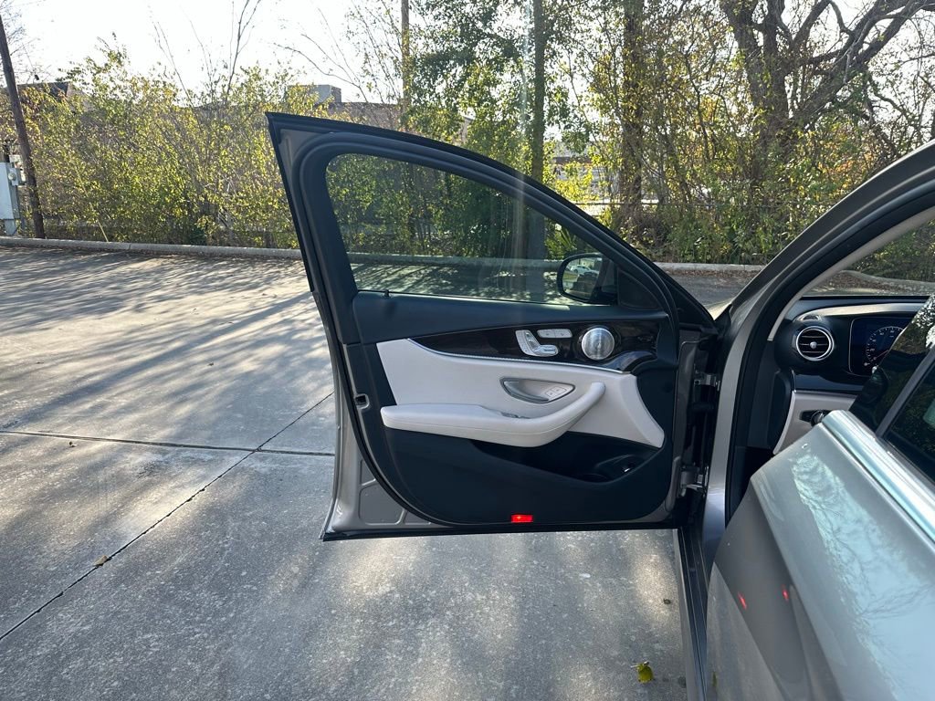 Used 2021 Mercedes-Benz E 450 E 450 image 7